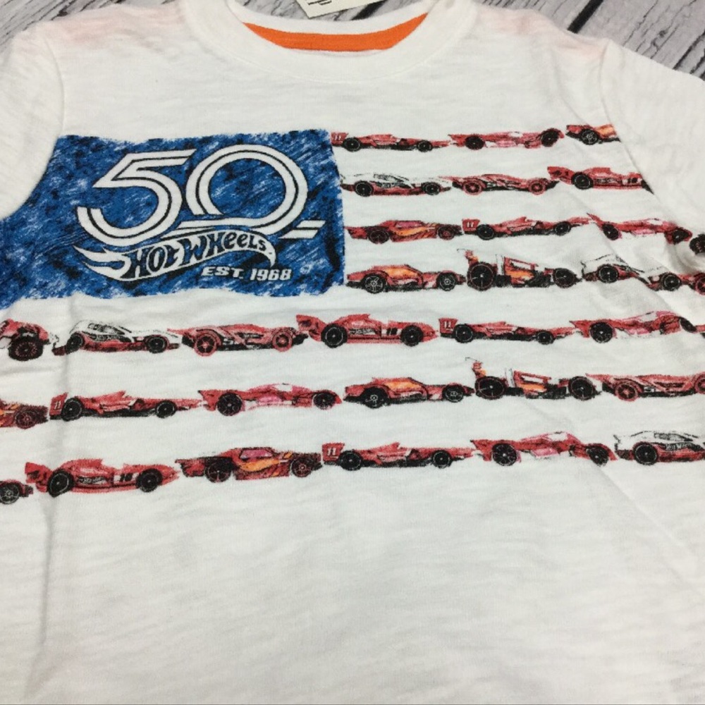 Gap Boys 12-18M Hot Wheels Top & Shorts - Picture 4 of 5